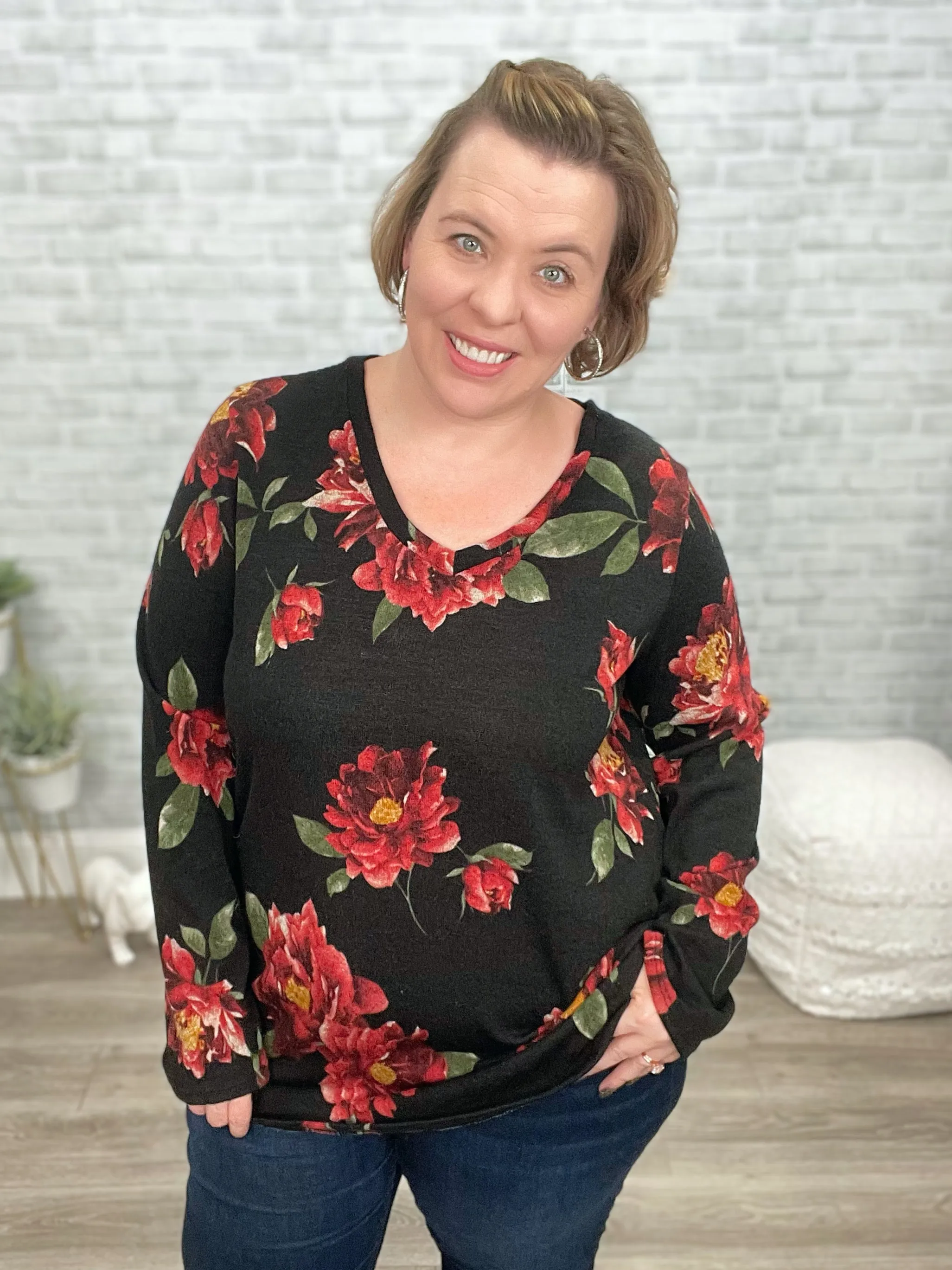 Black and Red Floral Lightweight Sweater